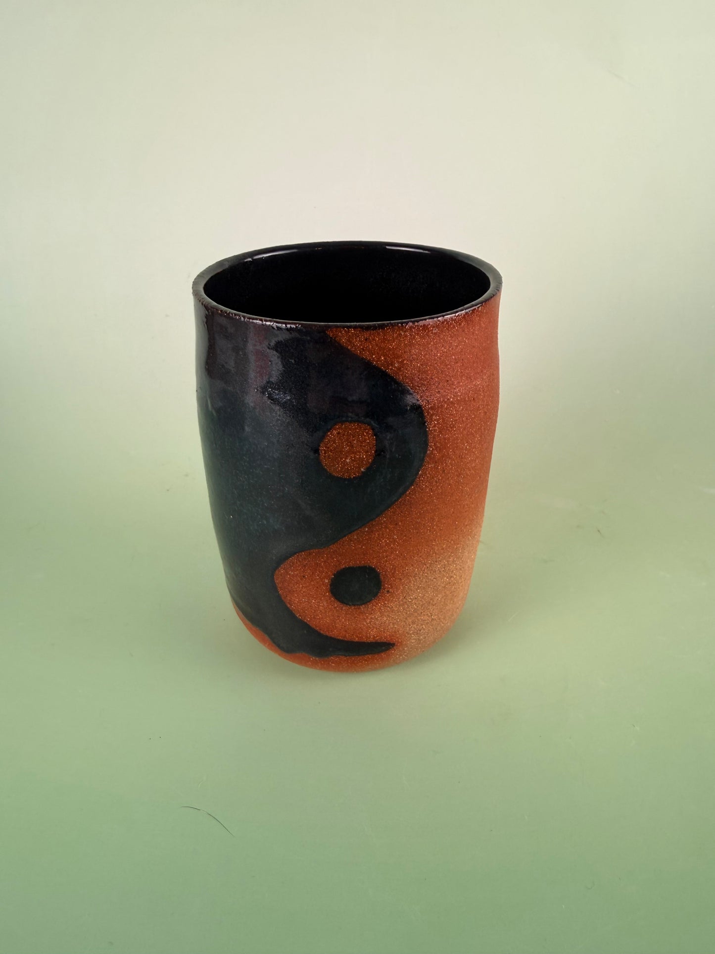 Yin yang sparkly cup #1